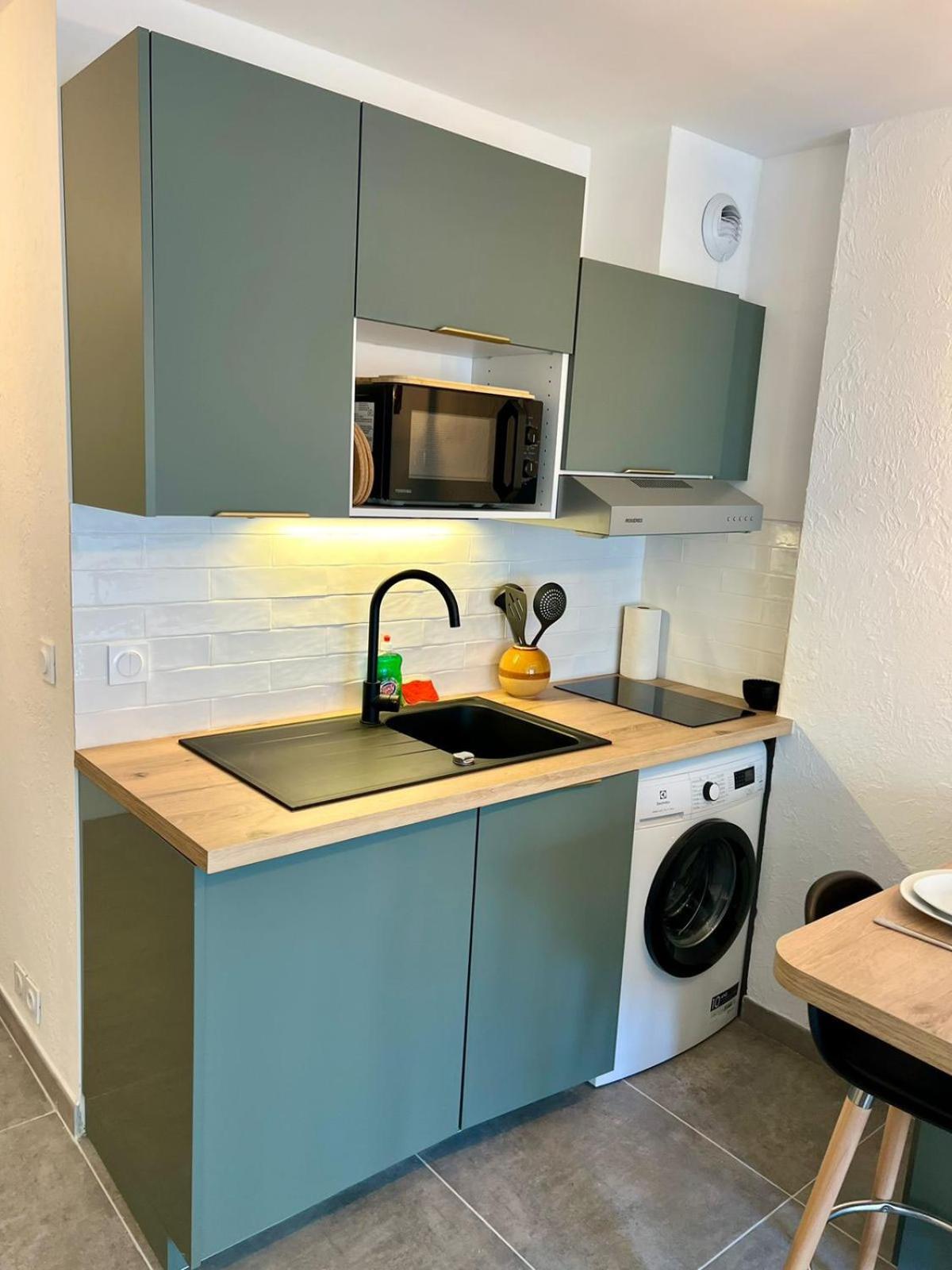 Studio Climatise, Cosy Et Calme Au Centre Ville 昂蒂布 外观 照片