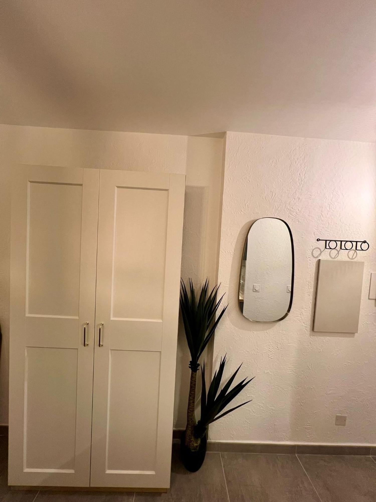 Studio Climatise, Cosy Et Calme Au Centre Ville 昂蒂布 外观 照片